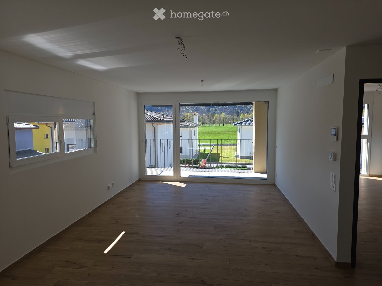 3 ½ Zimmer Wohnung","description":"3.5-Zimmer-Wohnungen im 1. und 2. Obergeschoss in einem Neubau in Cresciano (10 Wohnungen + Physiotherapie) zu vermieten. Grosszügige Fläche, zwei Terrassen, zwei Badezimmer, nach Süden ausgerichtet. Heizung/Kühlung mittels wassergeführter Bodenheizung/Bodenkühlung