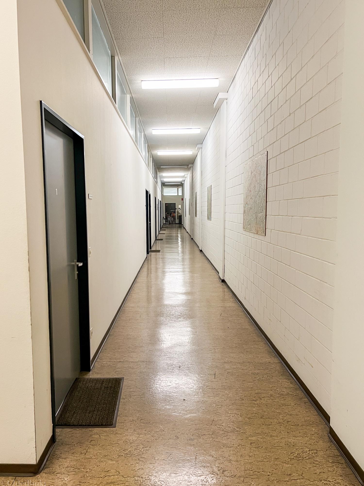 60m² office