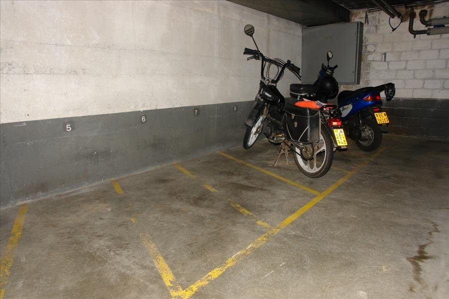 Posto per moto coperto