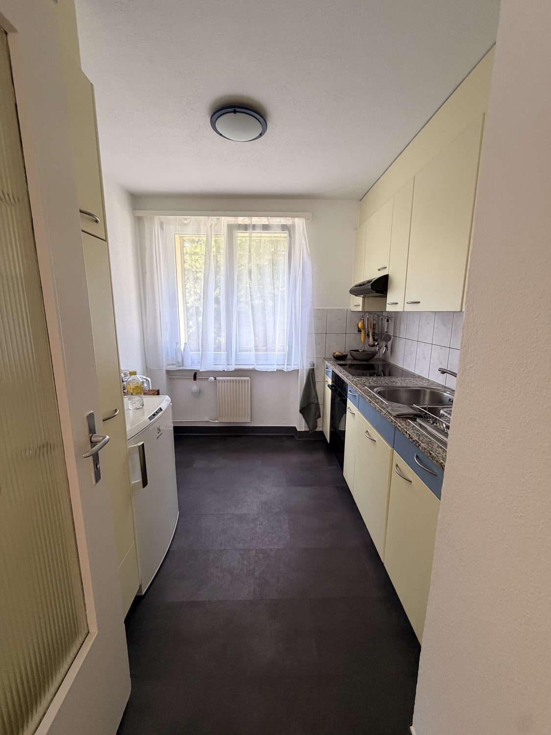 Stanza in un accogliente appartamento condiviso per 2 persone a Hochdorf – disponibile subito