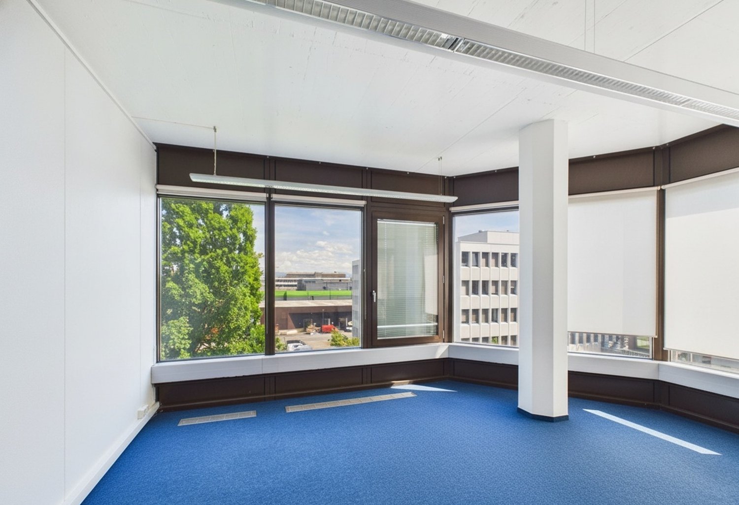 1766m² commerciale