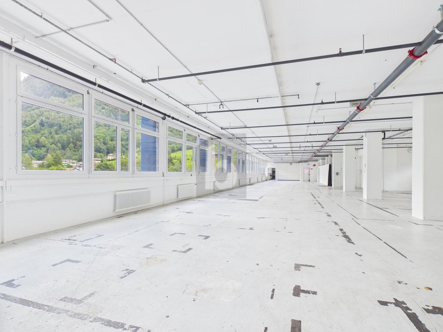 605m² industrial object