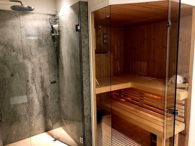 5 rooms furnished flat