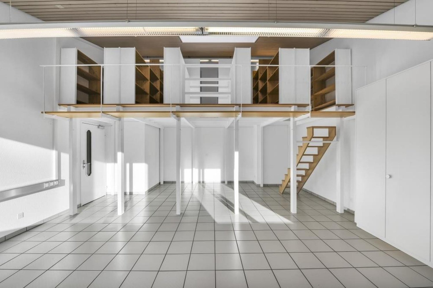 258m² ufficio