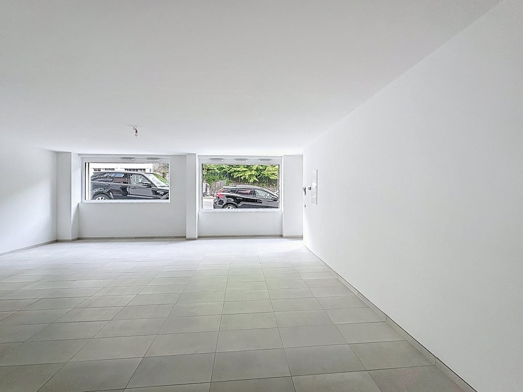 54m² negozio