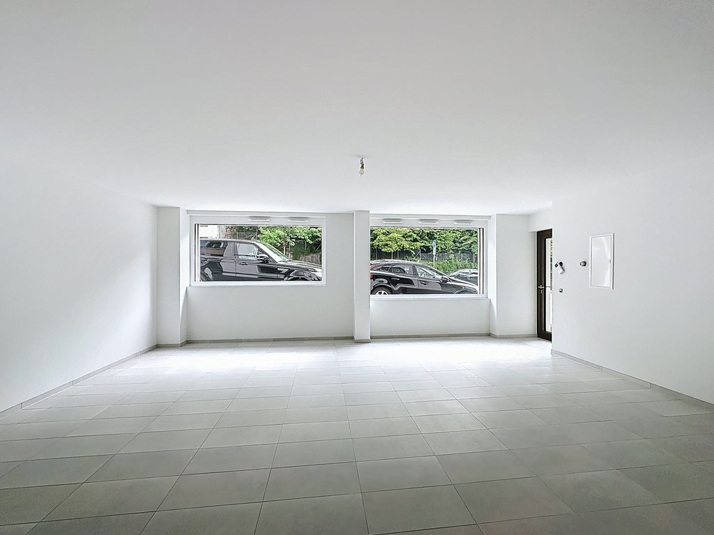 54m² negozio