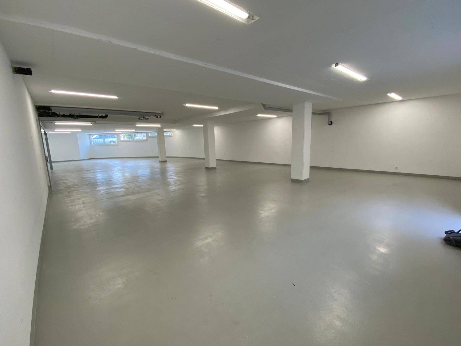 247m² arcade