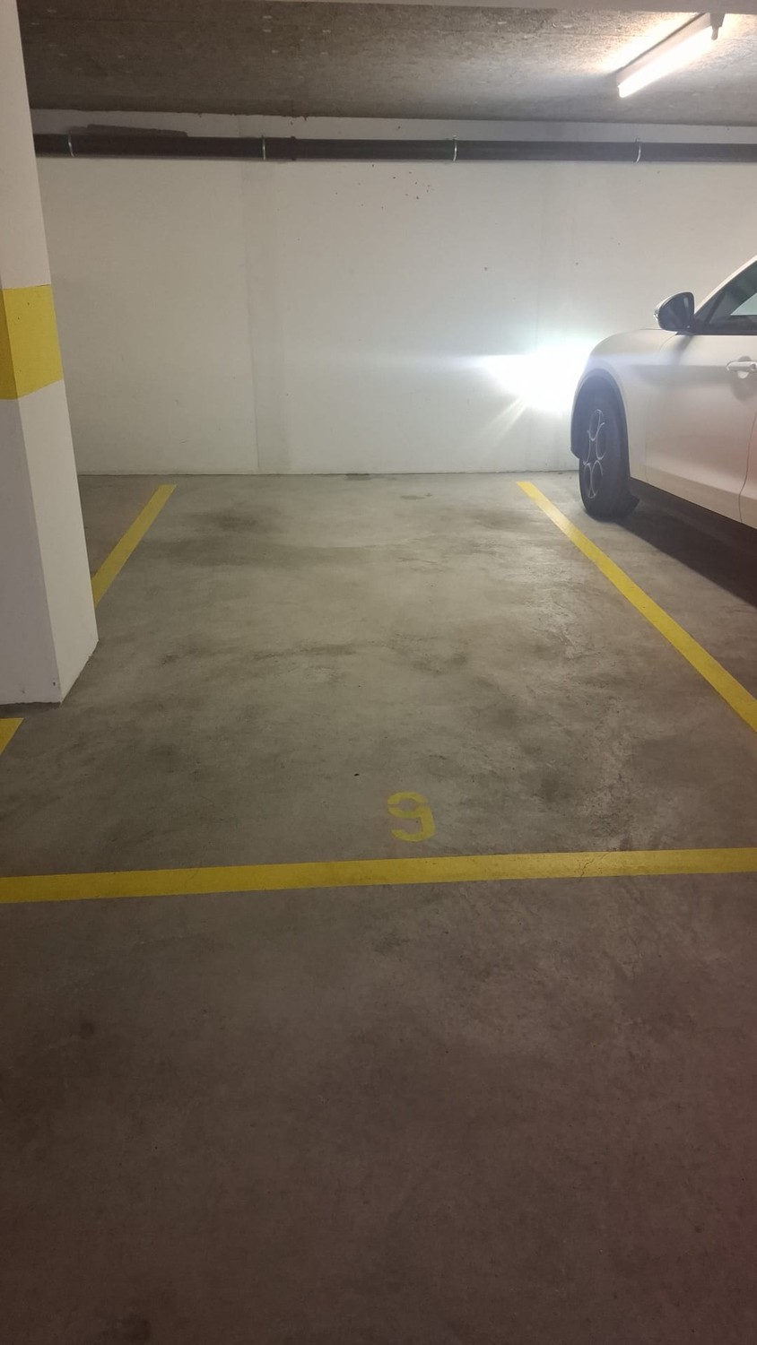 Posto auto interrato, foto 1 di 7