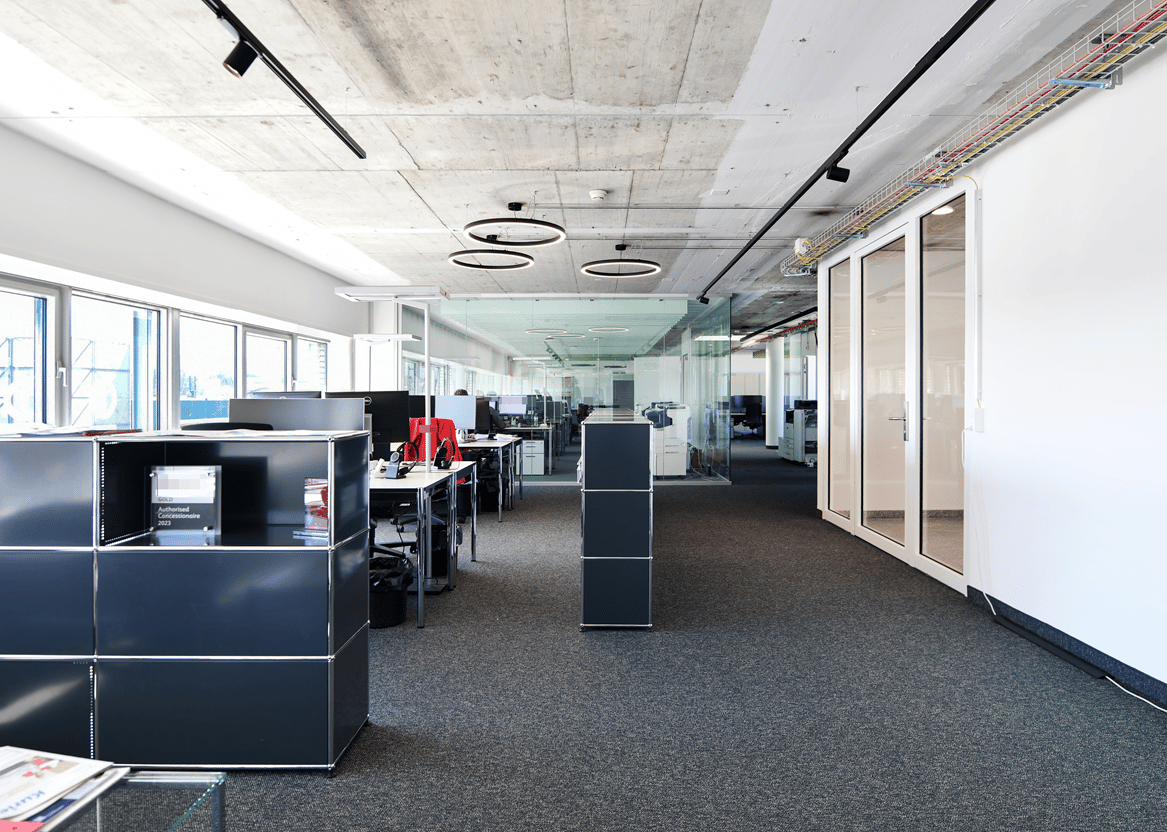 244m² office