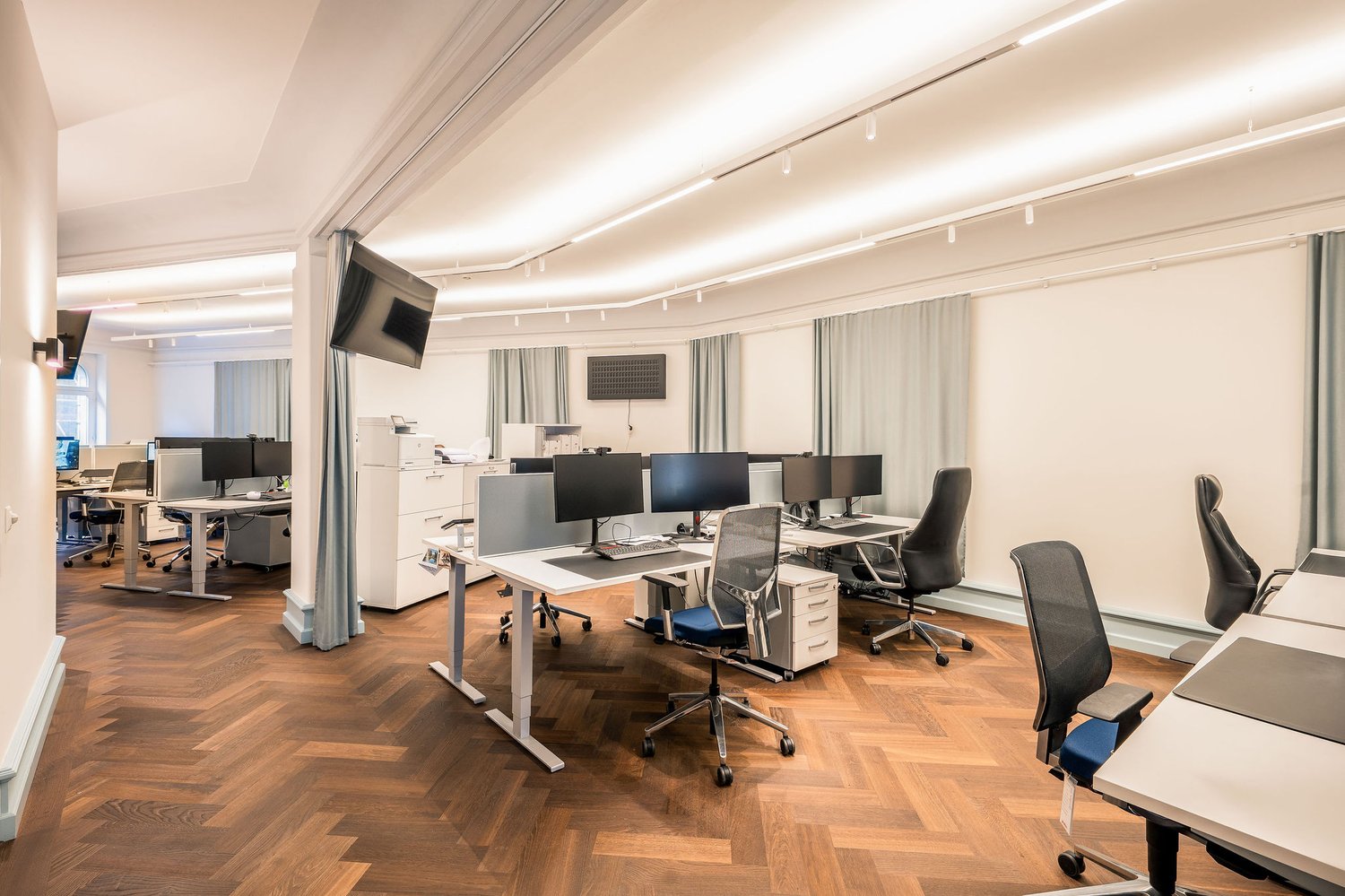 ufficio di 210m², foto 1 di 7