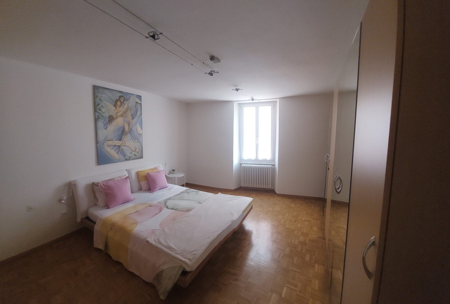 5 rooms apartment