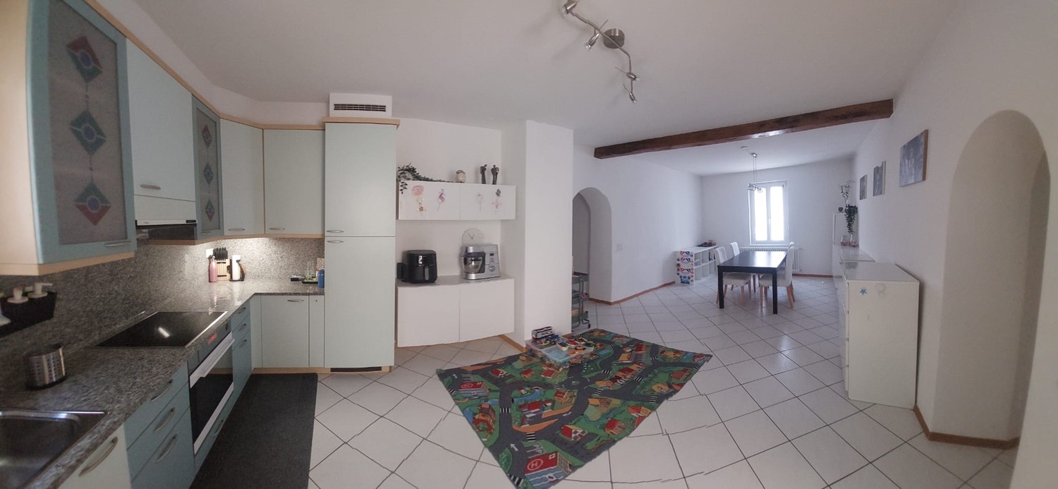 5 rooms apartment