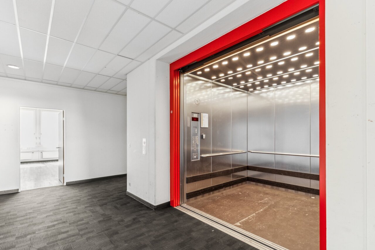 960m² ufficio, foto 8 di 10