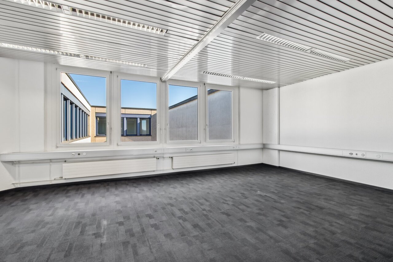960m² ufficio, foto 7 di 10