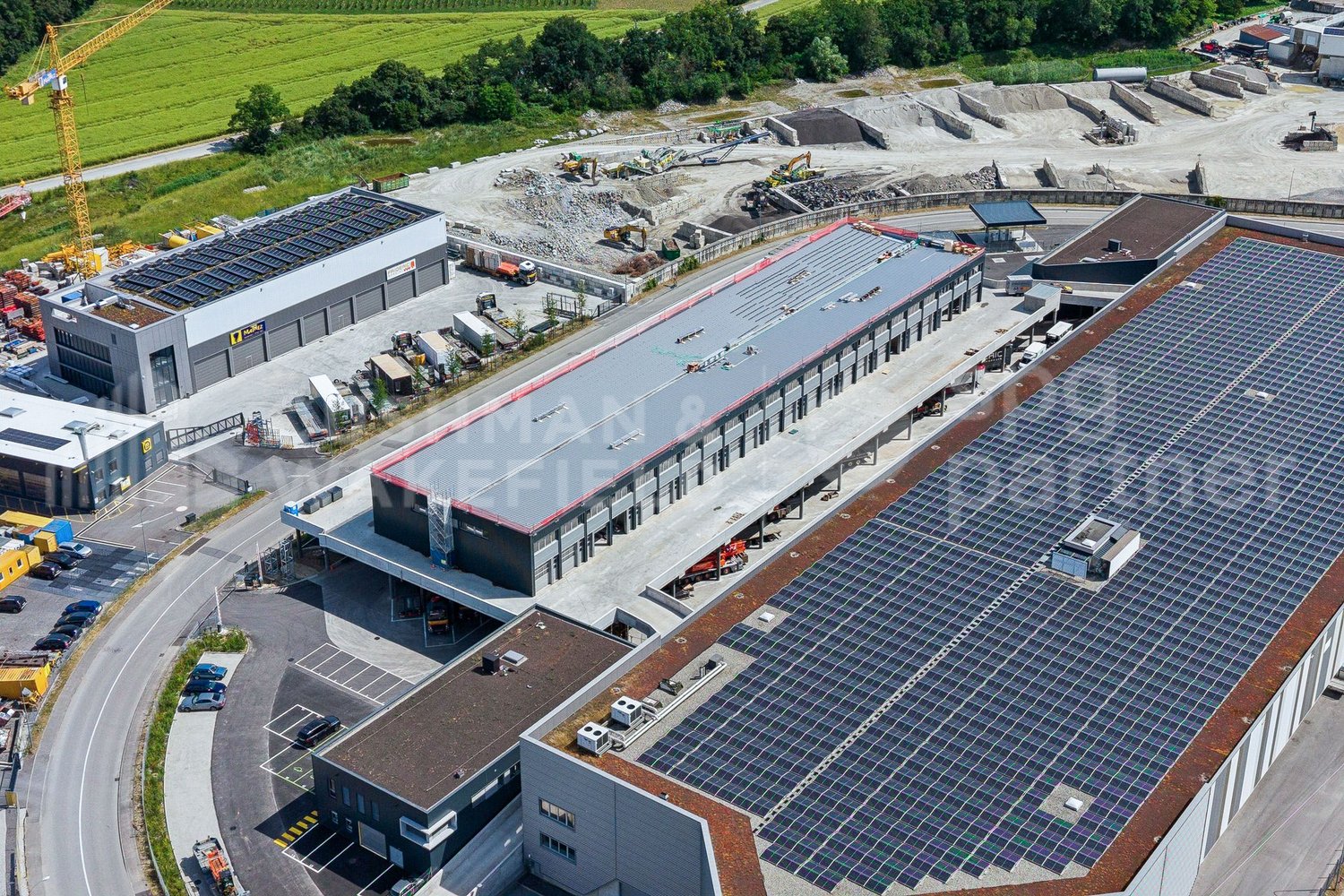 Atelier di 230m²