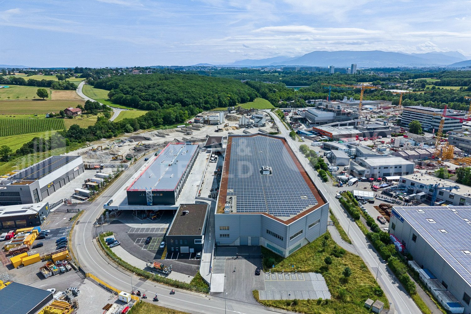Atelier di 230m²