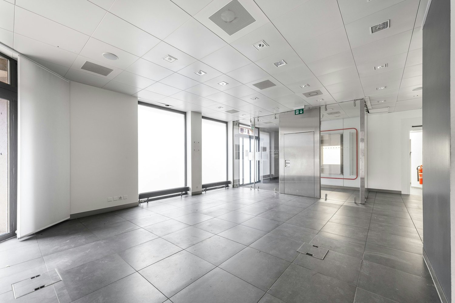 154m² commercial