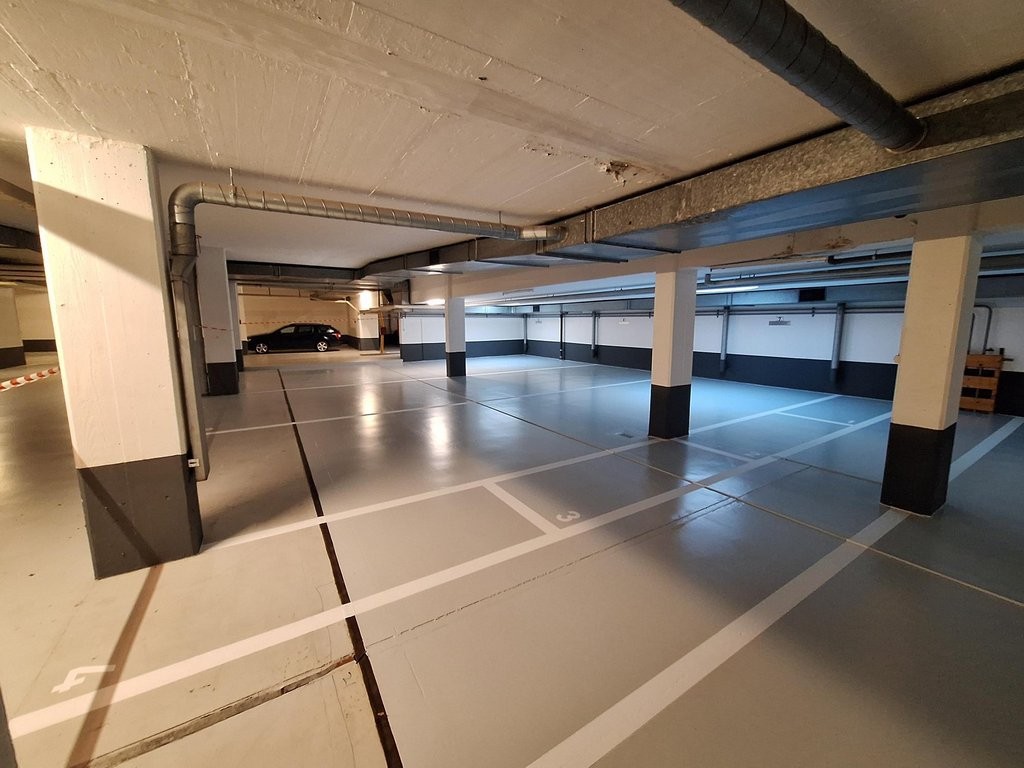 Überdachter Veloparkplatz