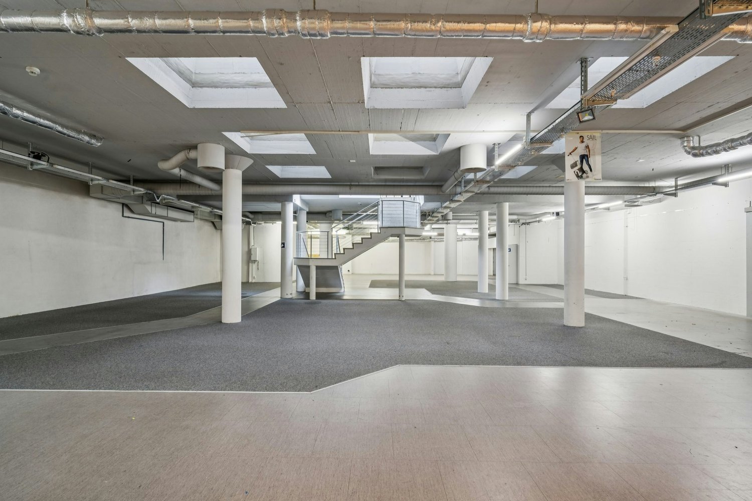 1081m² commercial, foto 9 di 10