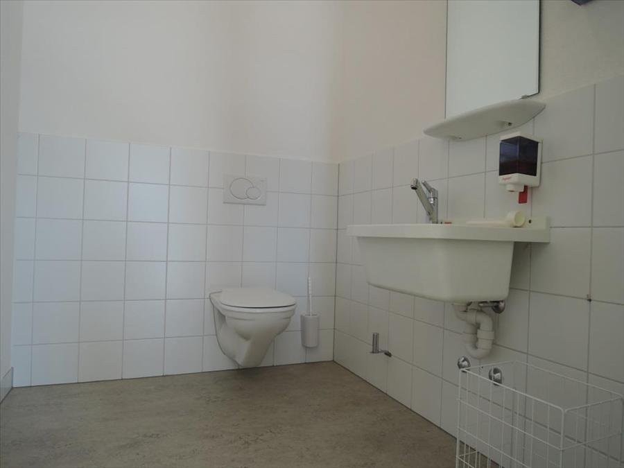 negozio di 100m², foto 7 di 9