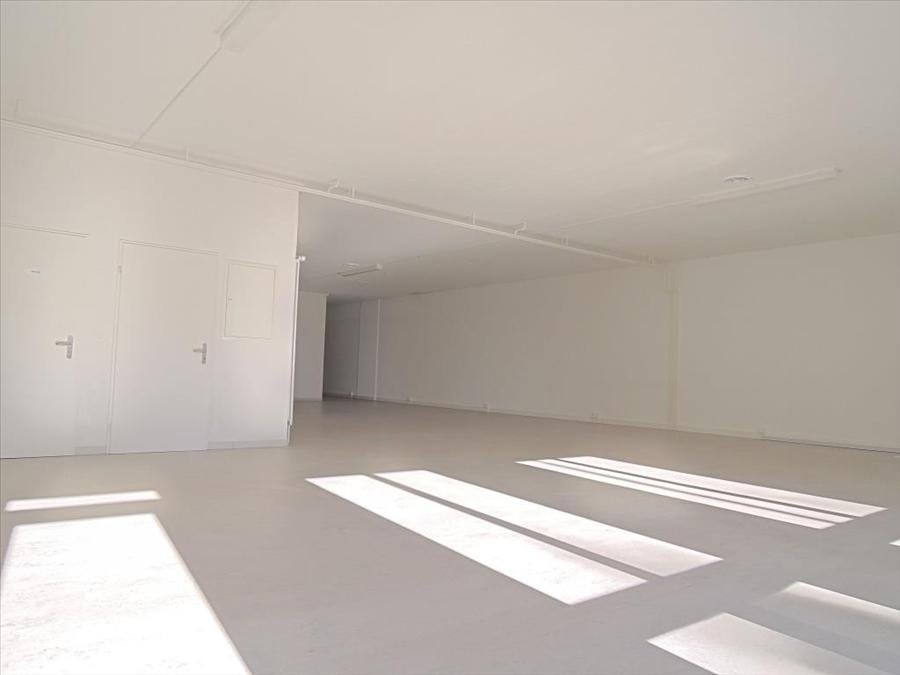 negozio di 100m², foto 6 di 9