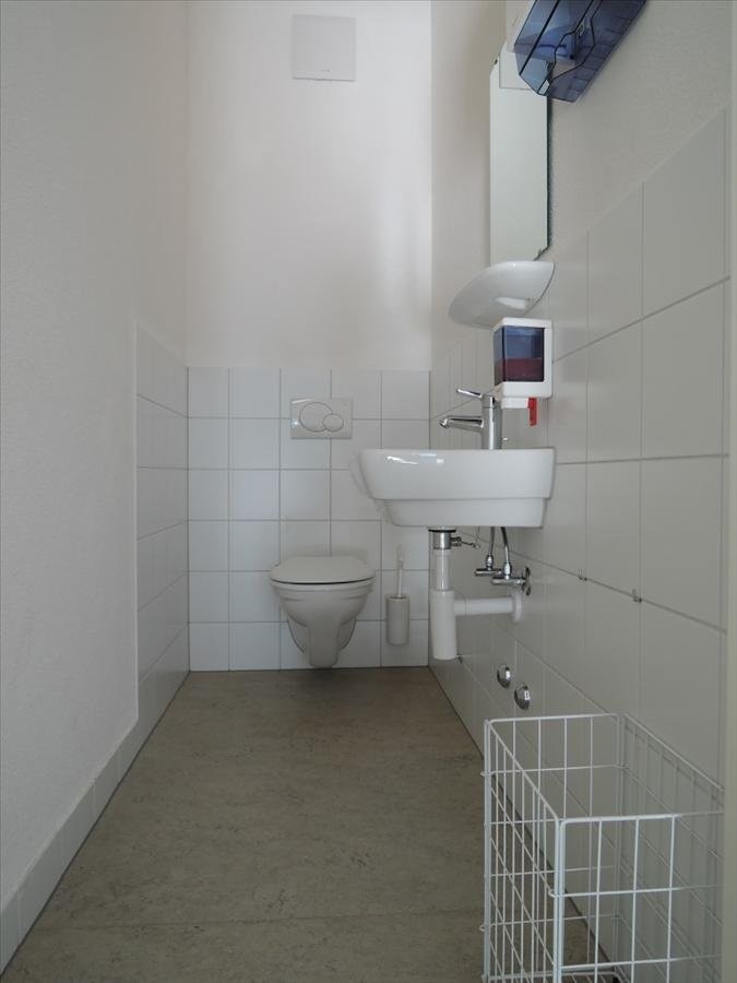 negozio di 100m², foto 8 di 9