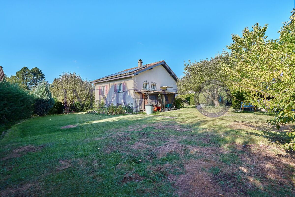 villa di 6 locali, foto 1 di 10