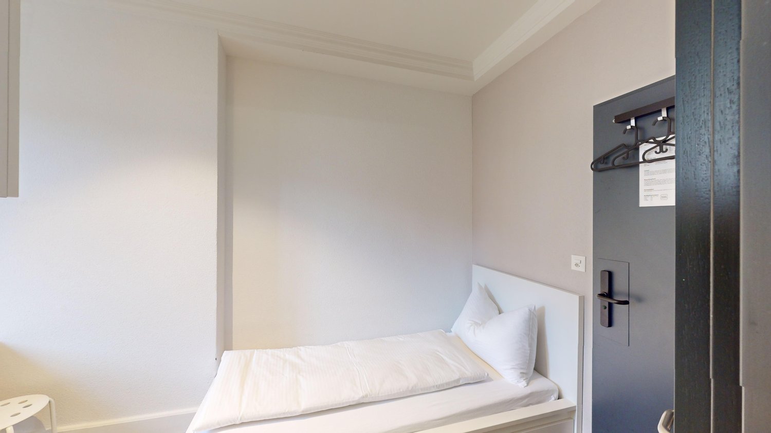 1 room furnished flat
