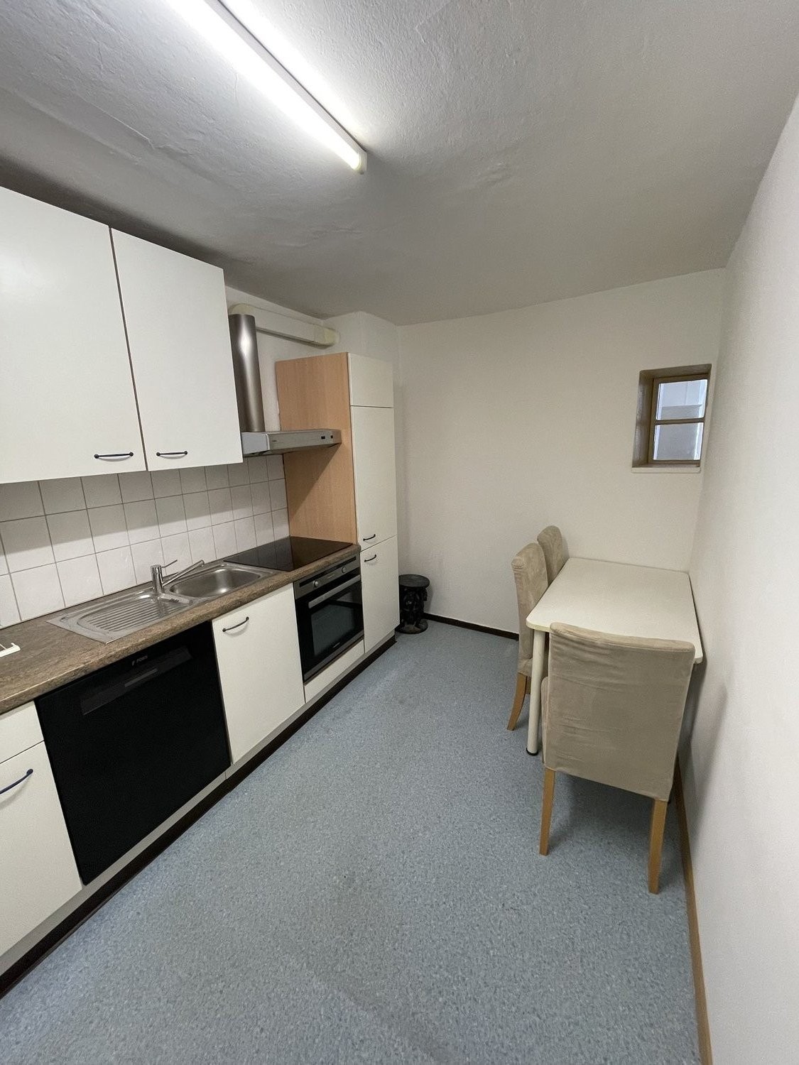 Chambre dans un appartement partagé