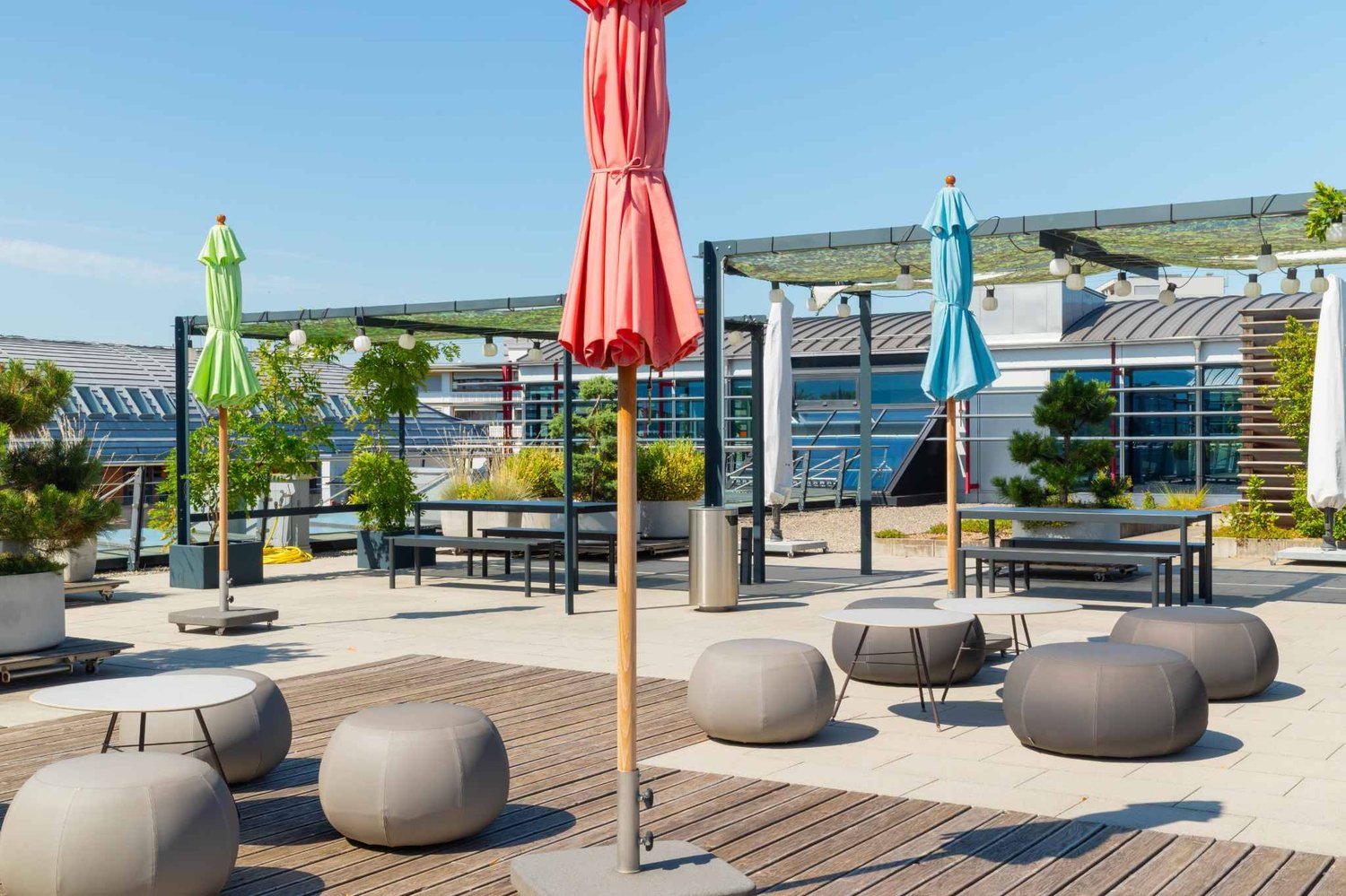 708m² office