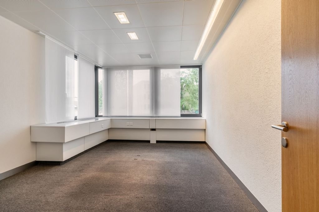 470m² commercial