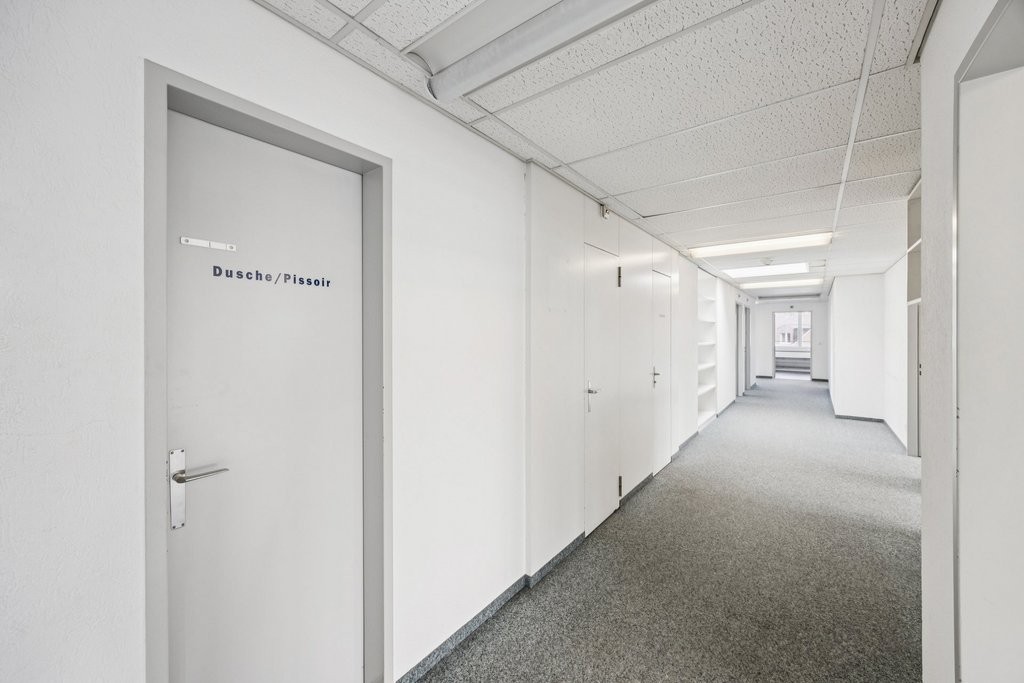 332m² bureau