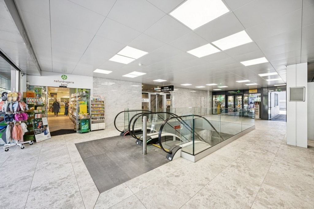 332m² bureau