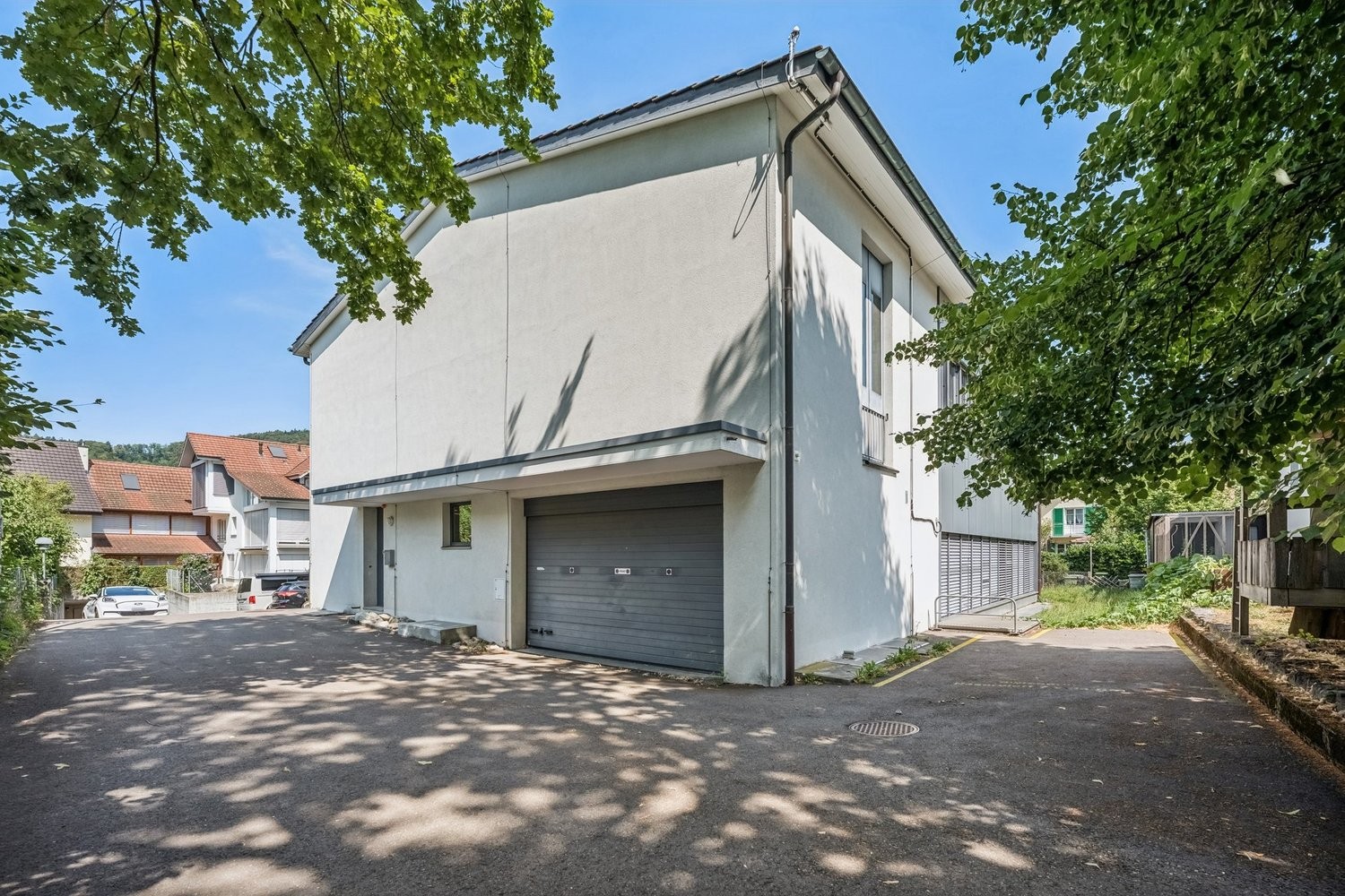 242m² commercial