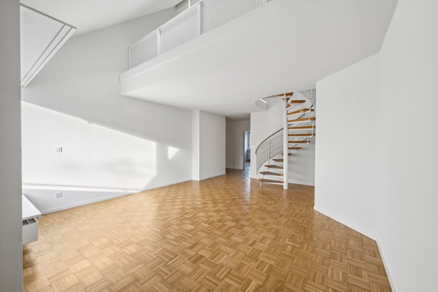 Appartamento di 4 ½ locali, foto 3 di 6