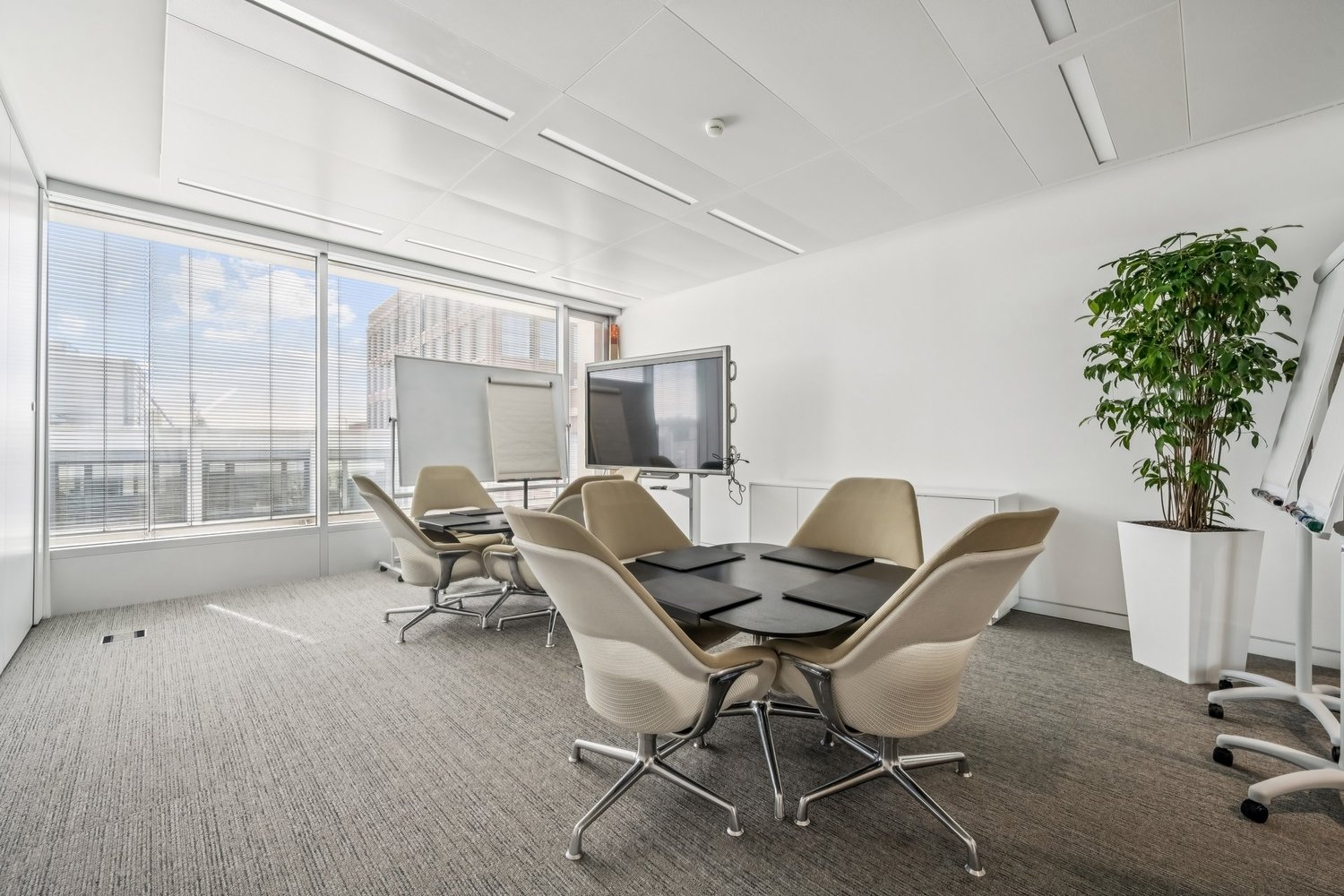 810m² ufficio