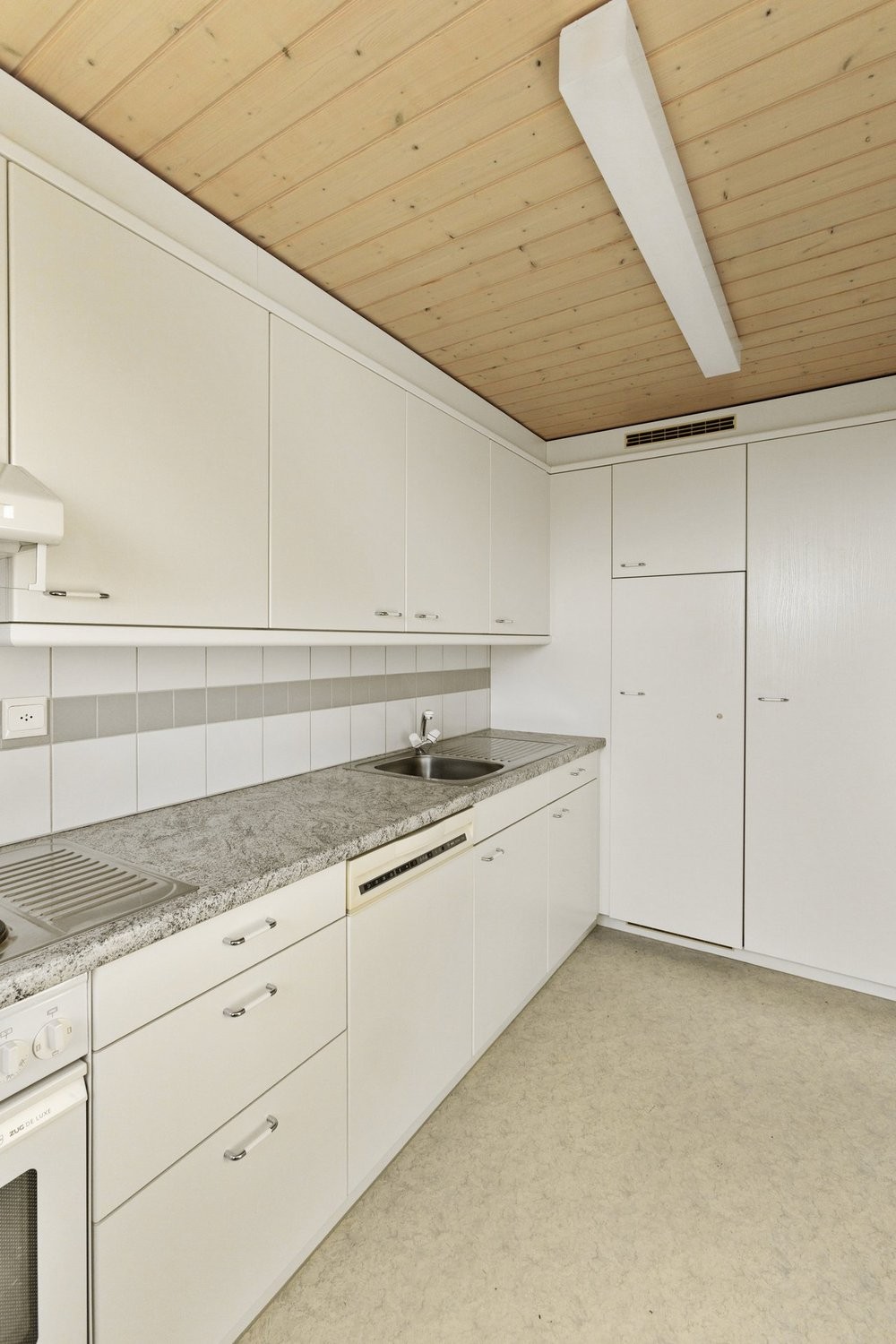 Appartamento attico di 3 ½ locali, foto 4 di 9
