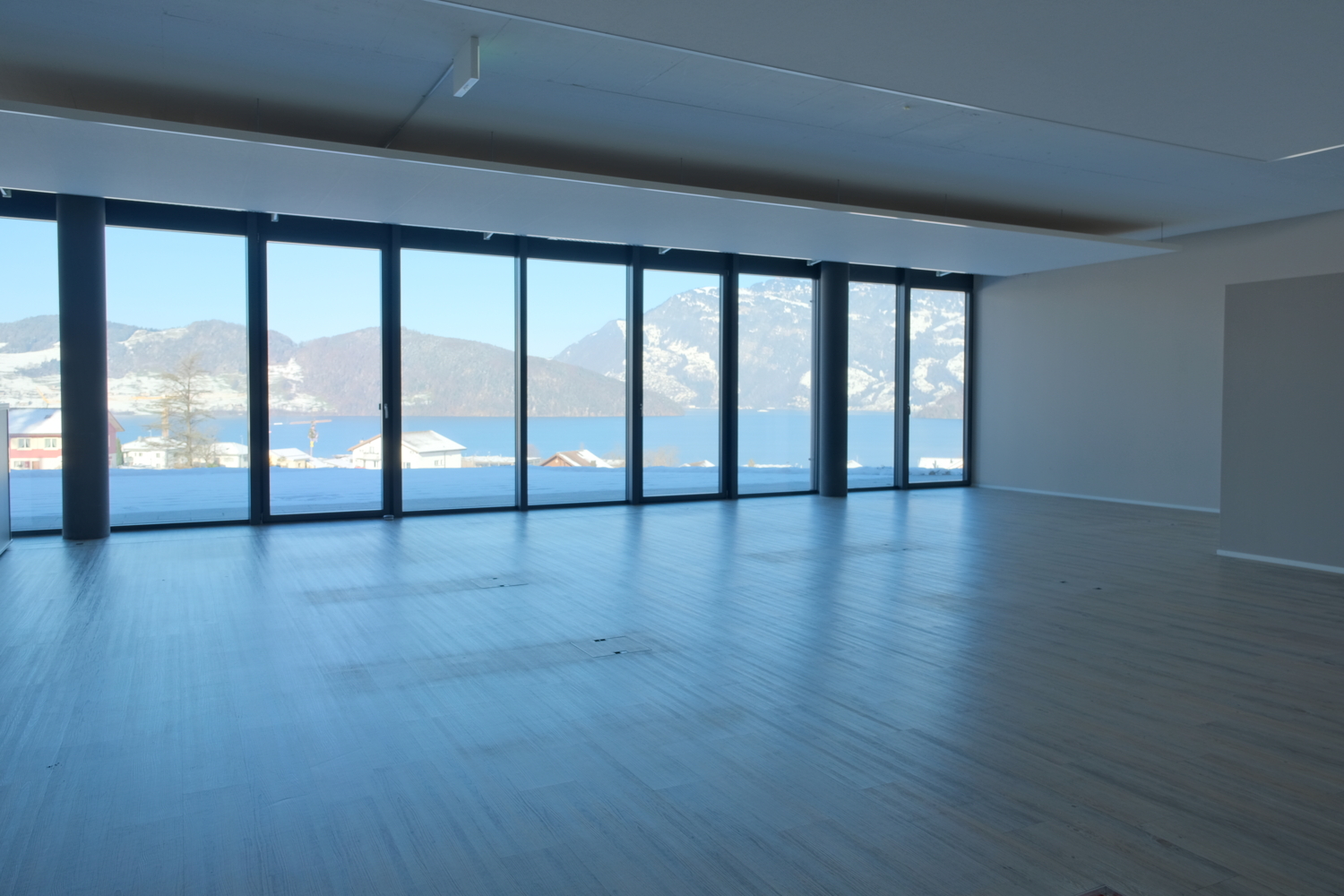 408m² office