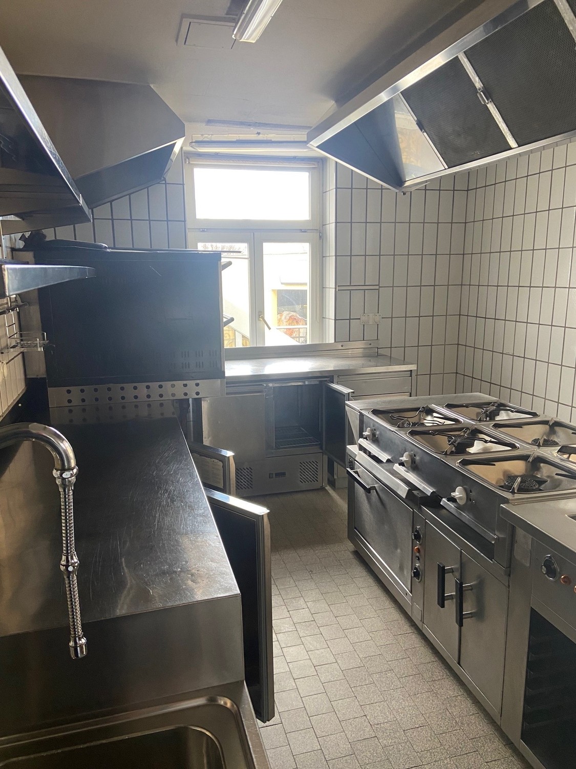 Ristorante di 120m²