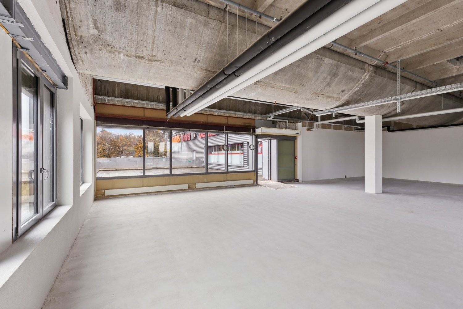 negozio di 659m²