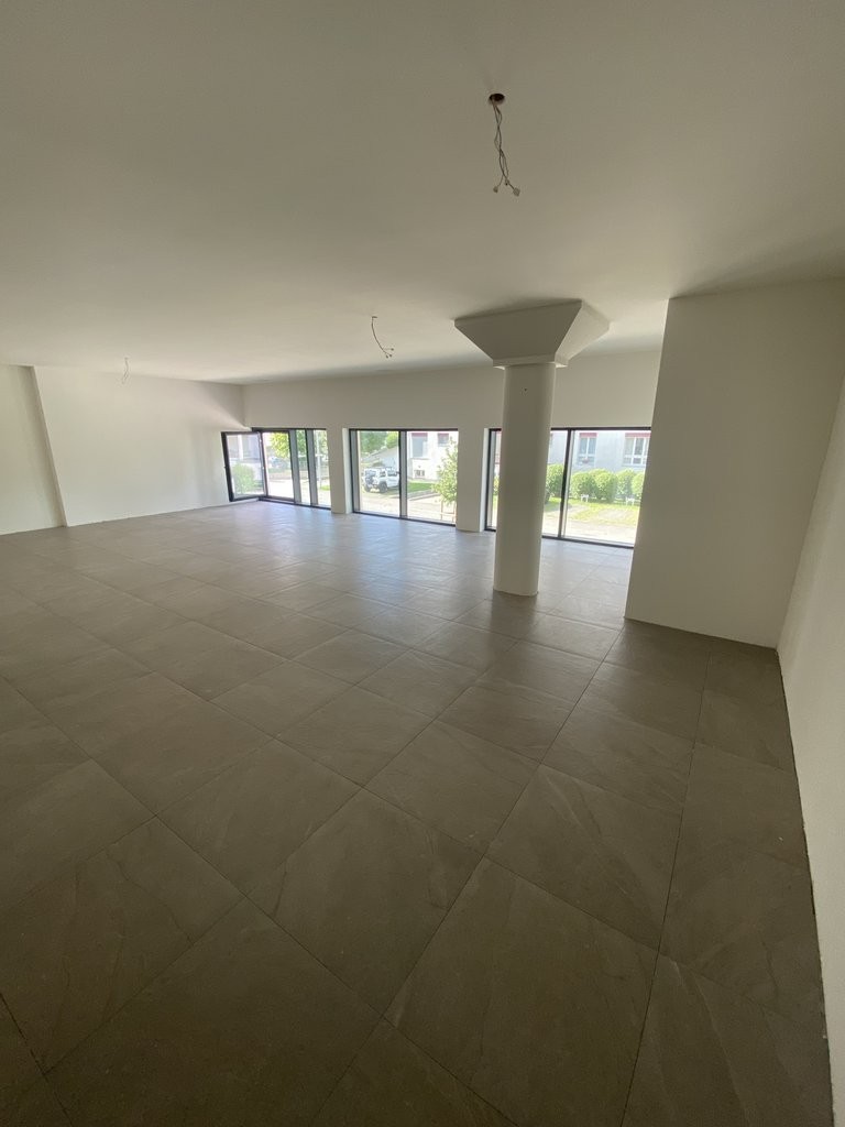 78m² commerciale