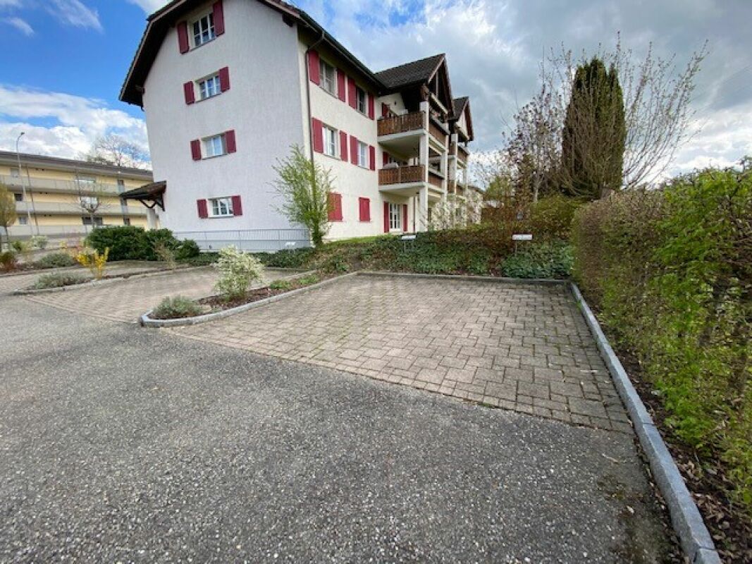 Posto auto, foto 1 di 3