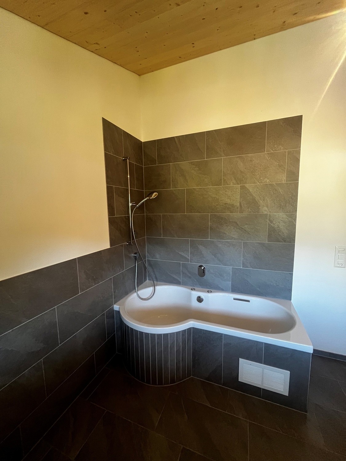 Appartamento di 5 ½ locali, foto 3 di 10