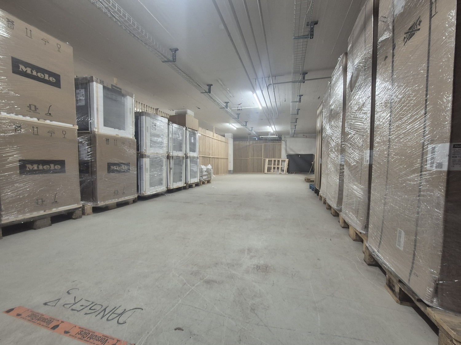 compartimento di cantina di 84m²