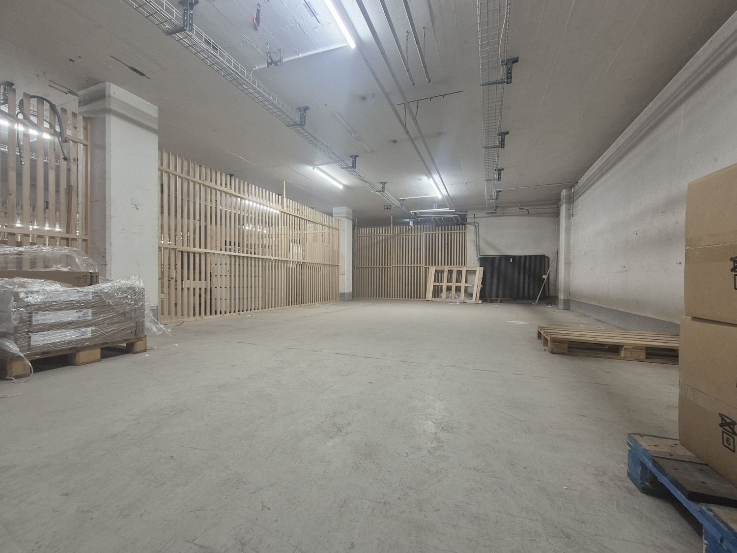 compartimento di cantina di 84m²
