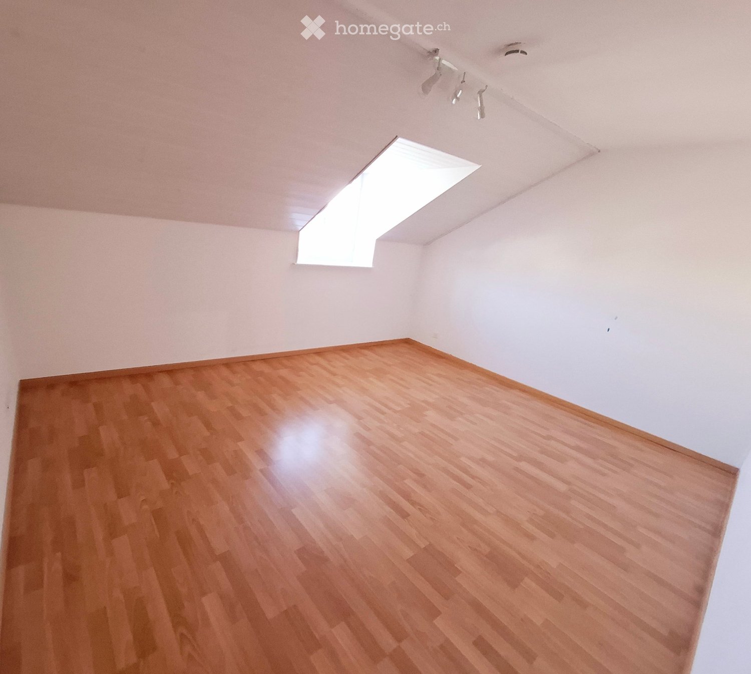 5 rooms apartment