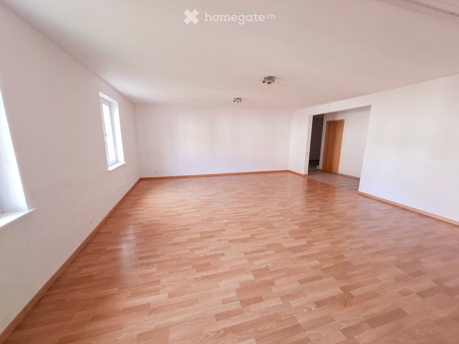 5 rooms apartment