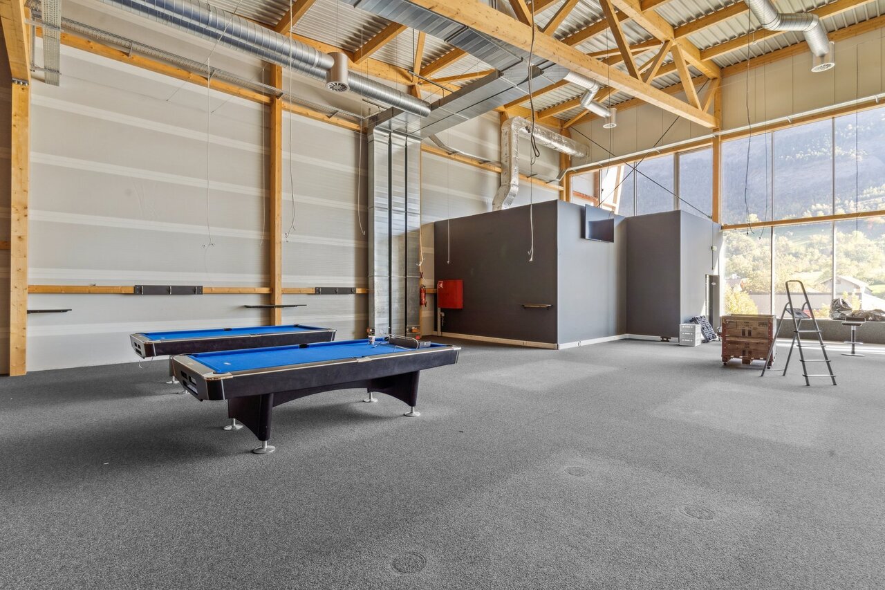 1867m² Gewerbe