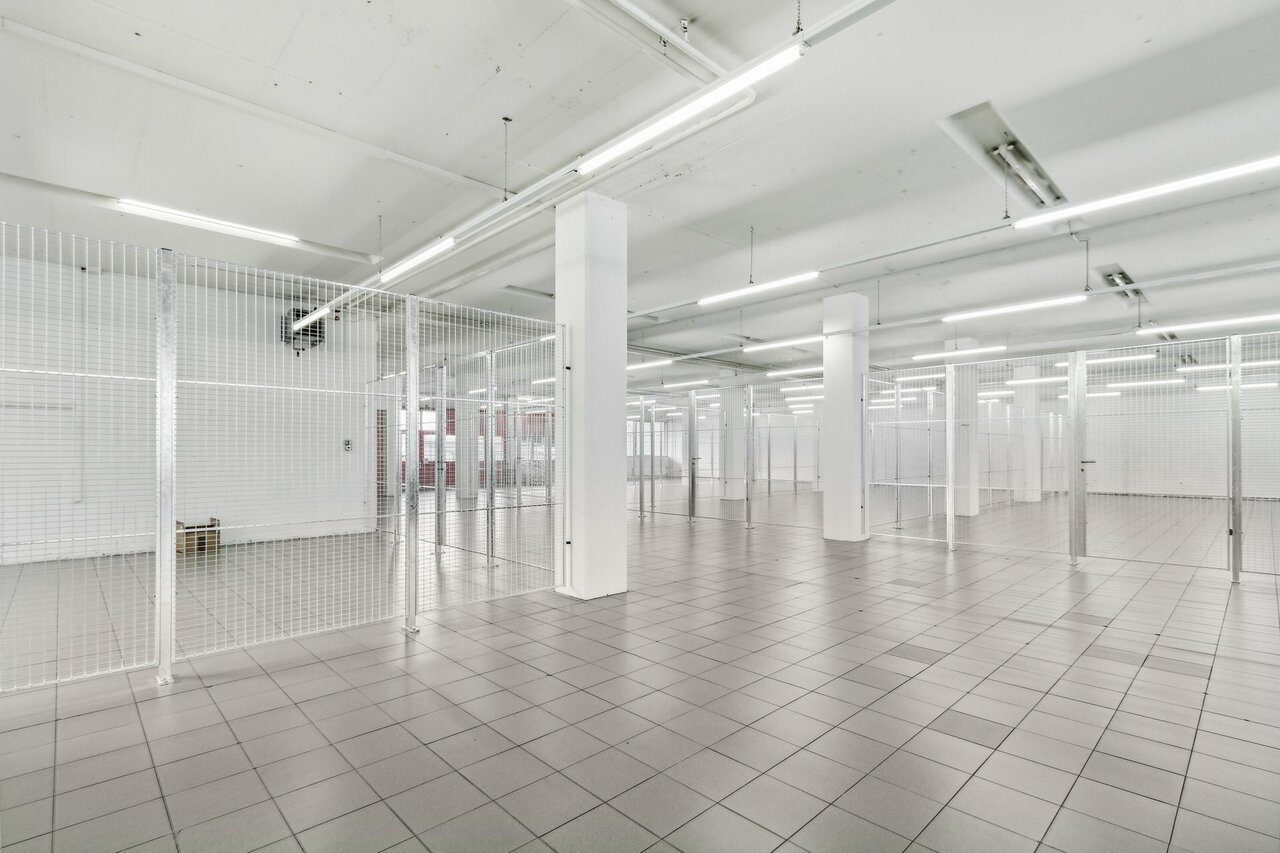 Locale di magazzino di 262m²