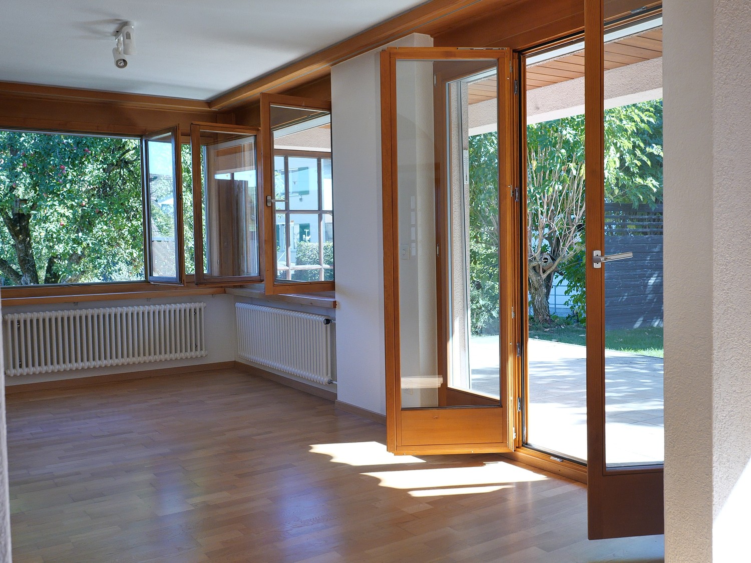 Casa singola con 5 locali, foto 1 di 8
